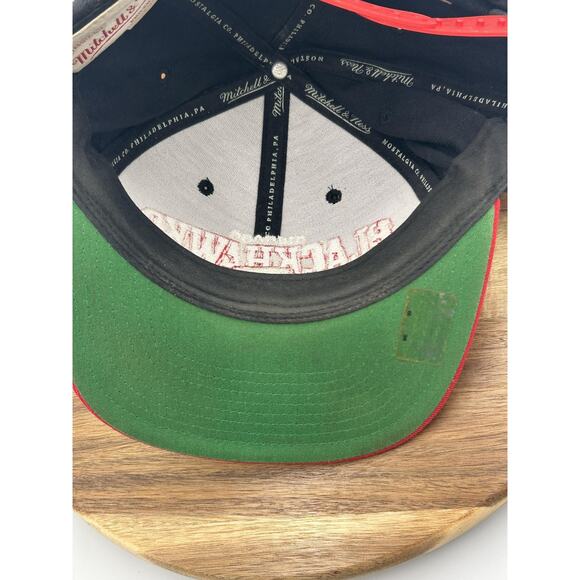 Chicago Blackhawks Hat Cap Snap Back Black Red NHL Hockey 100% Wool Throwback - Picture 7 of 11